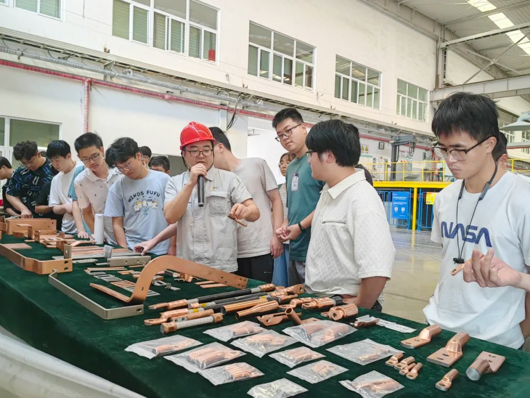 山東大學(xué)師生一行到孚信達(dá)參觀(guān)學(xué)習(xí)